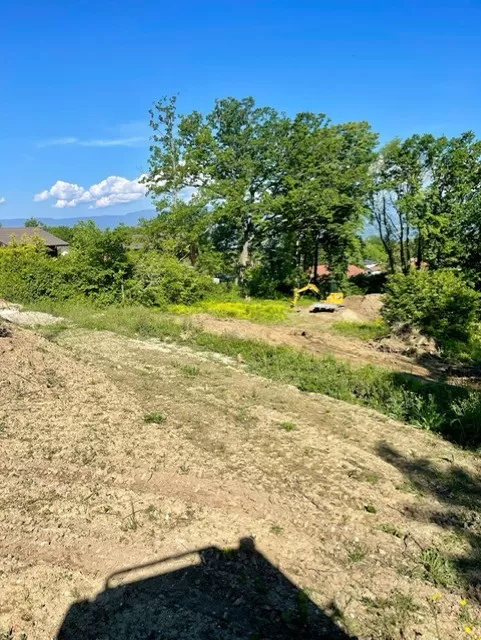 Terrassement et évacuation de la terre végétale pour une future villa à Yvoire, Thonon-les-Bains, Seiller TP