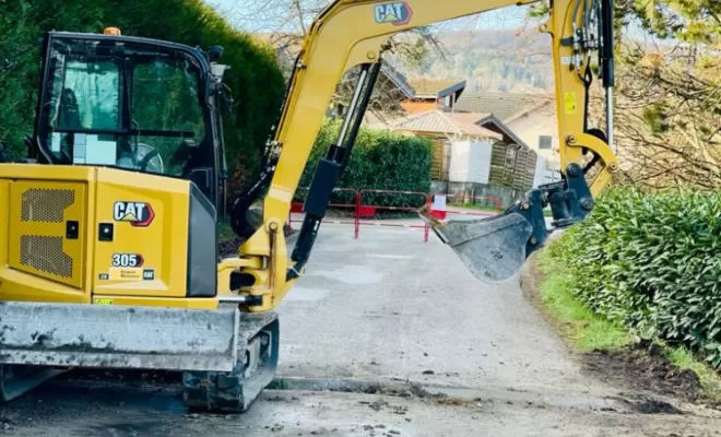 Travaux sur route principale : alimentation nouveau bâtiment avec intervention des services des eaux, Thonon-les-Bains, Seiller TP