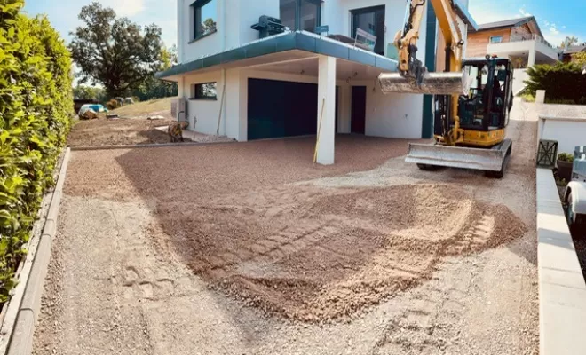 Travaux de terrassement d'une cour d'un particulier à Yvoire, Thonon-les-Bains, Seiller TP