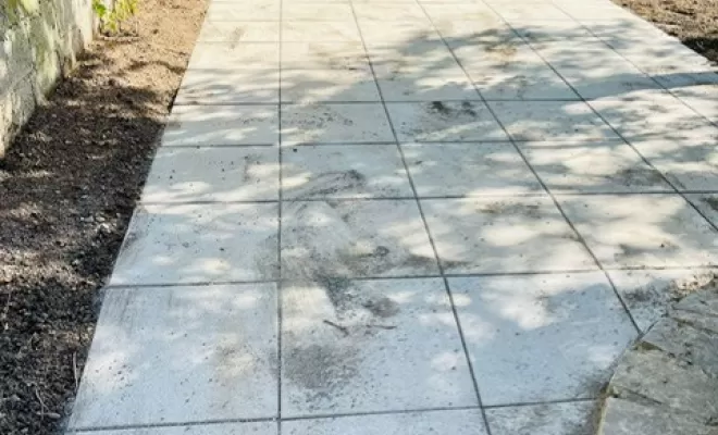 Création d'une terrasse : terrassement et pose de 25m2 de dalles., Thonon-les-Bains, Seiller TP